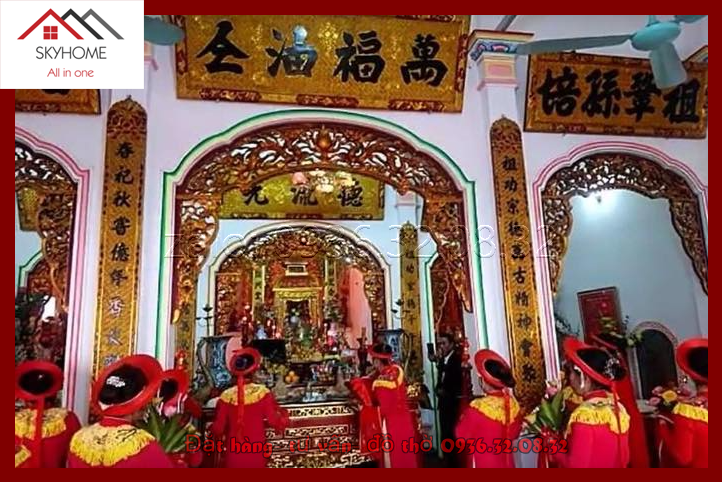 Hoành phi gỗ phòng thờ chữ Vạn Phúc Du Đồng